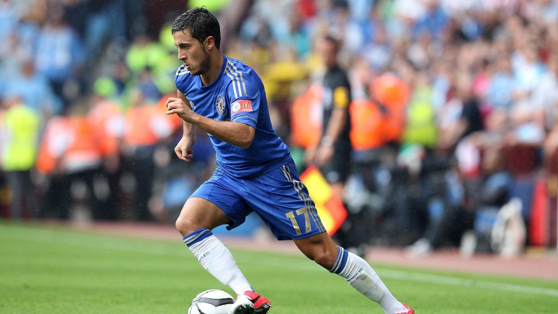 圣吉卢瓦联队的复兴受到布莱顿老板托尼·布鲁姆的投资支持。